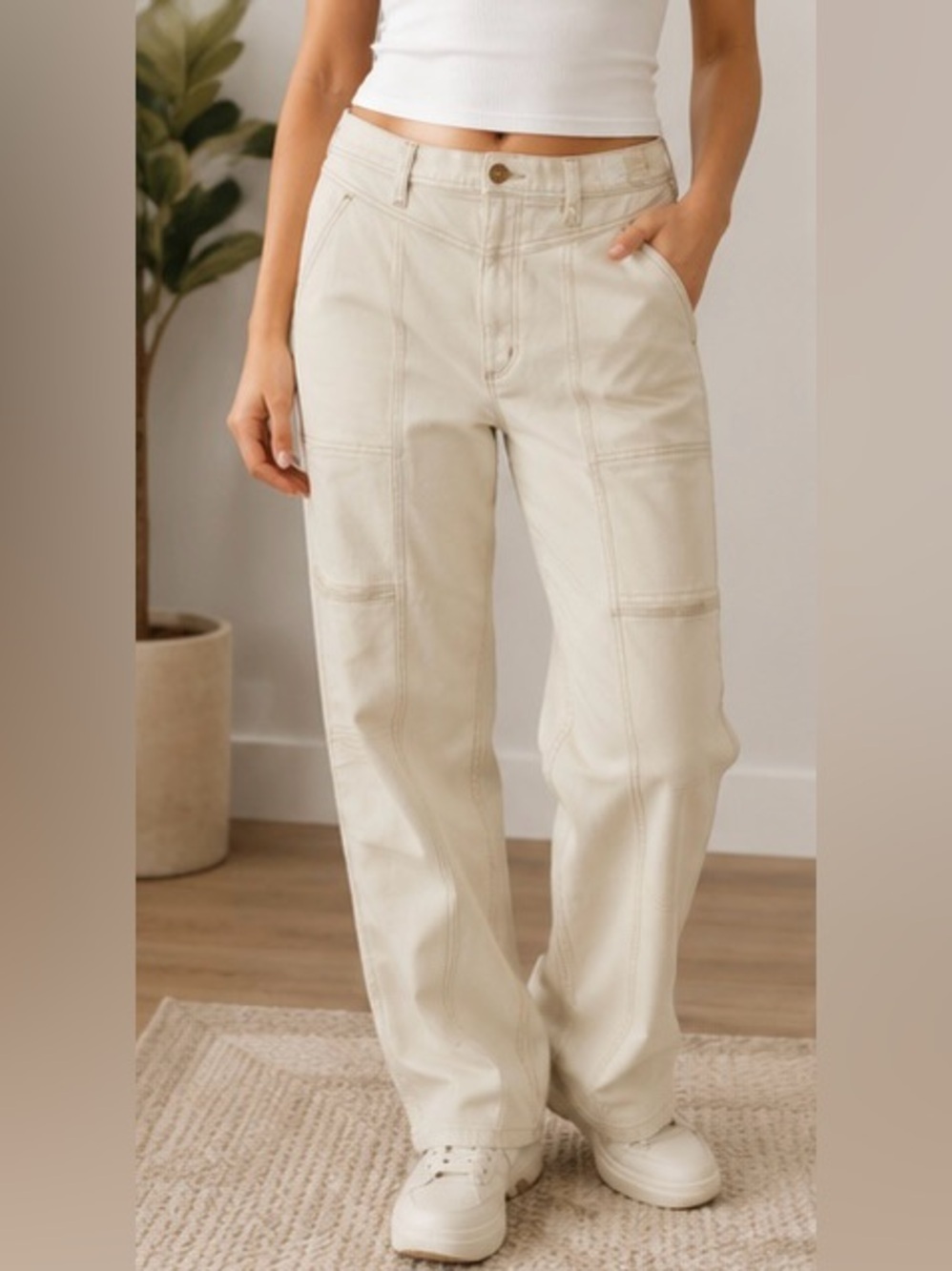 Jessica Simpson Cream Cargo Pants Relaxed Fit Size 32 NWT